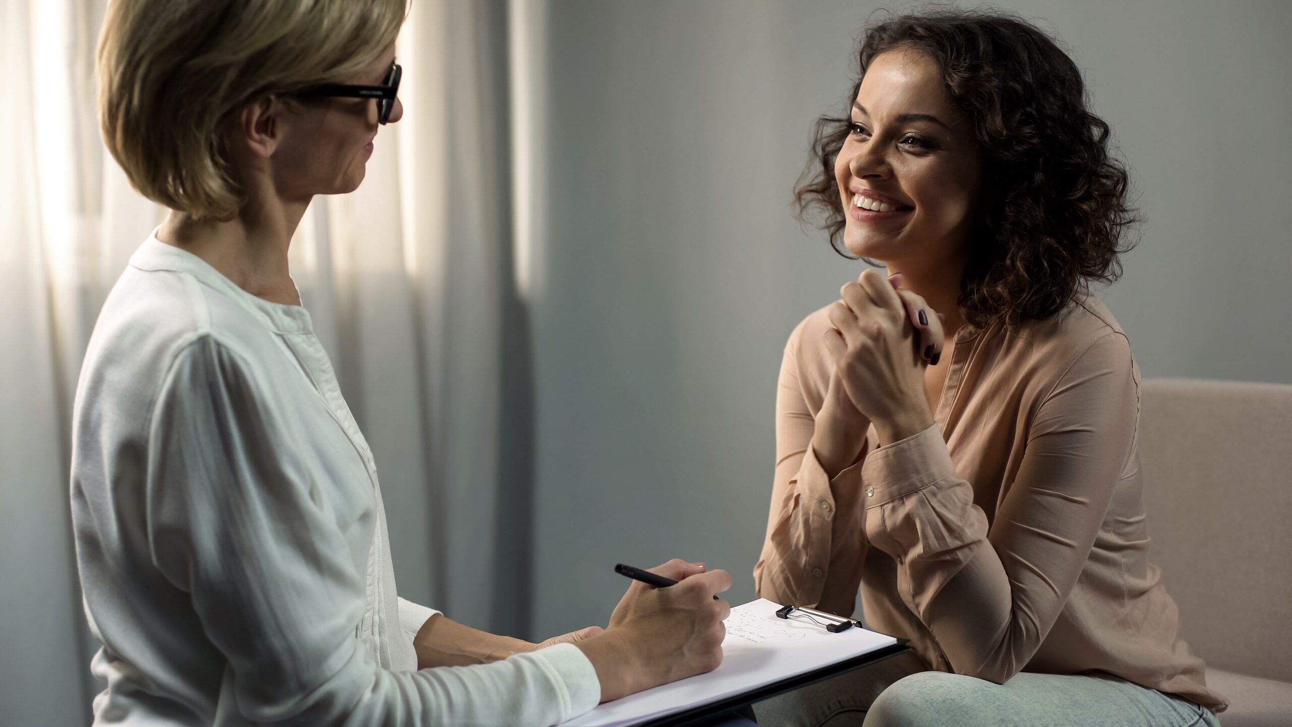 A woman enjoys individual therapy during Inpatient Mental Health Treatment in Pompano Beach, FL