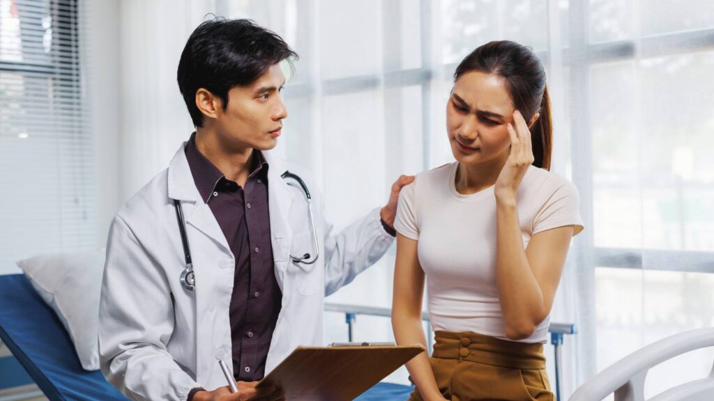 Doctor monitoring and assisting a client during detox near Palm Beach, FL.